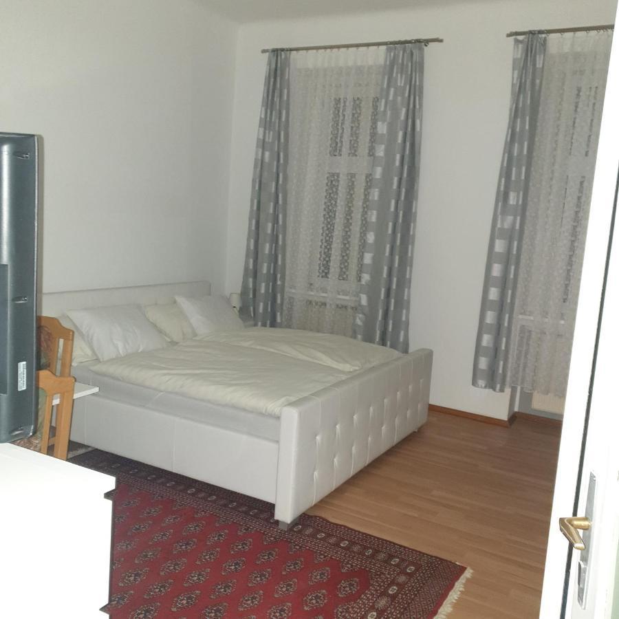 Weisses Appartement Vienna Exterior photo